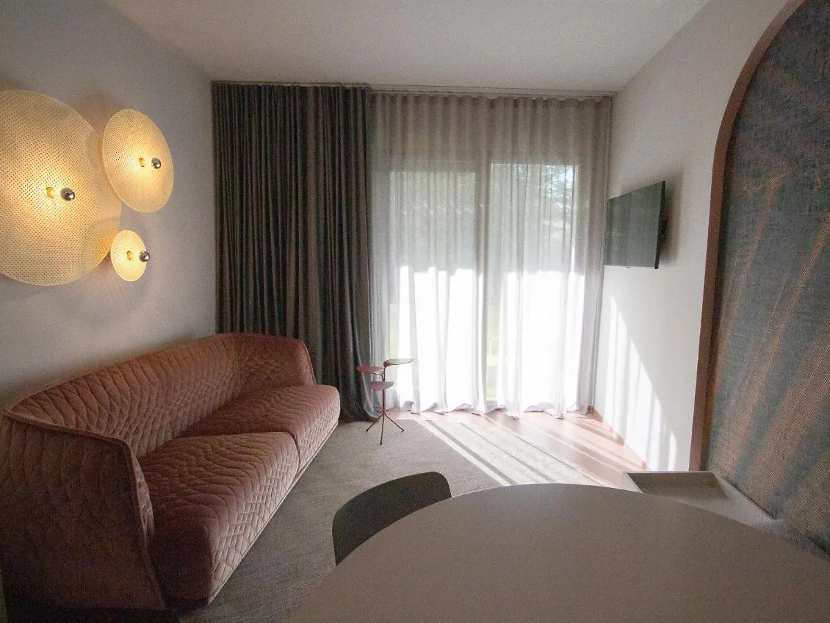 Demo Hotel Design Emotion Rimini 4*,