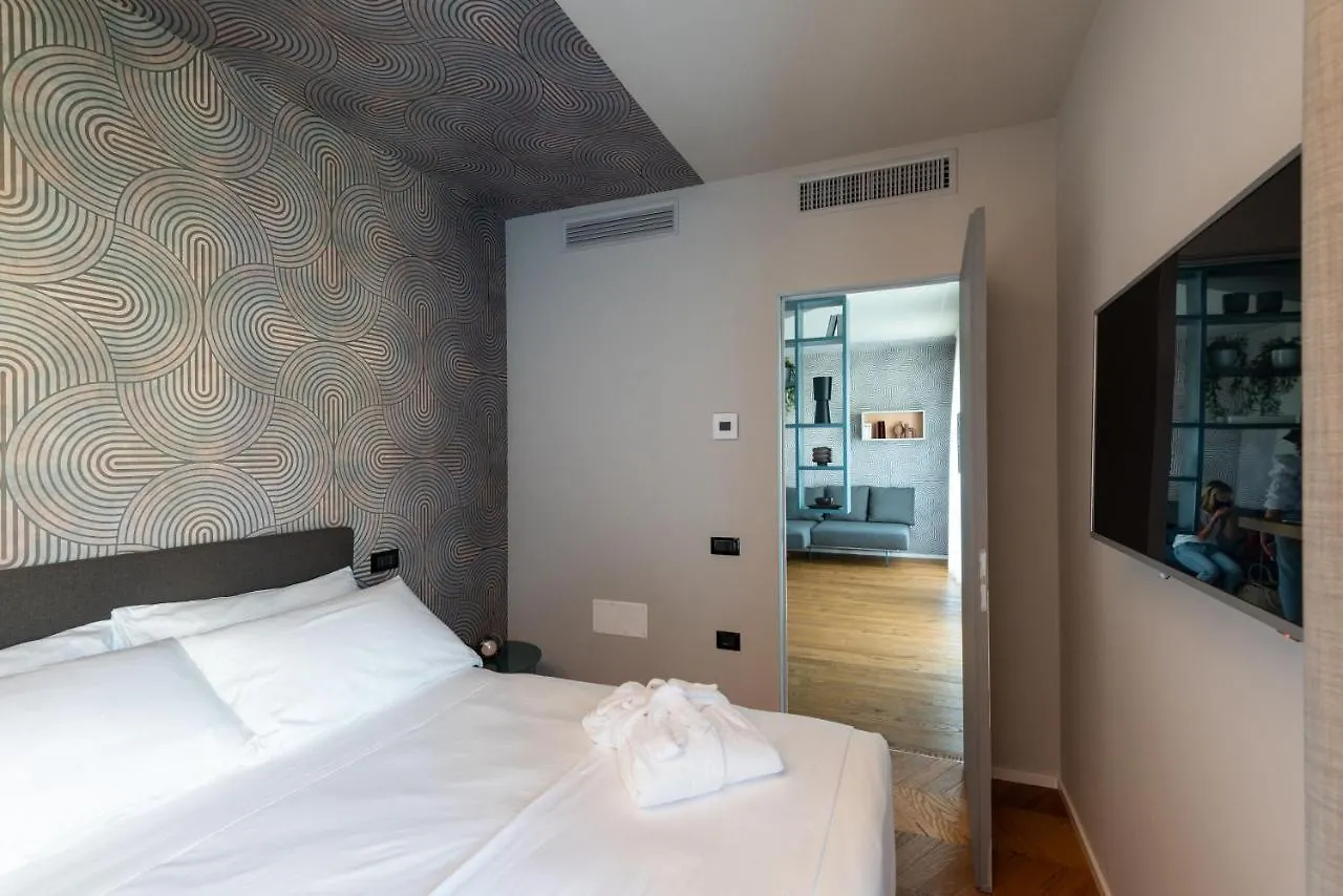 Demo Hotel Design Emotion Rimini 4*,