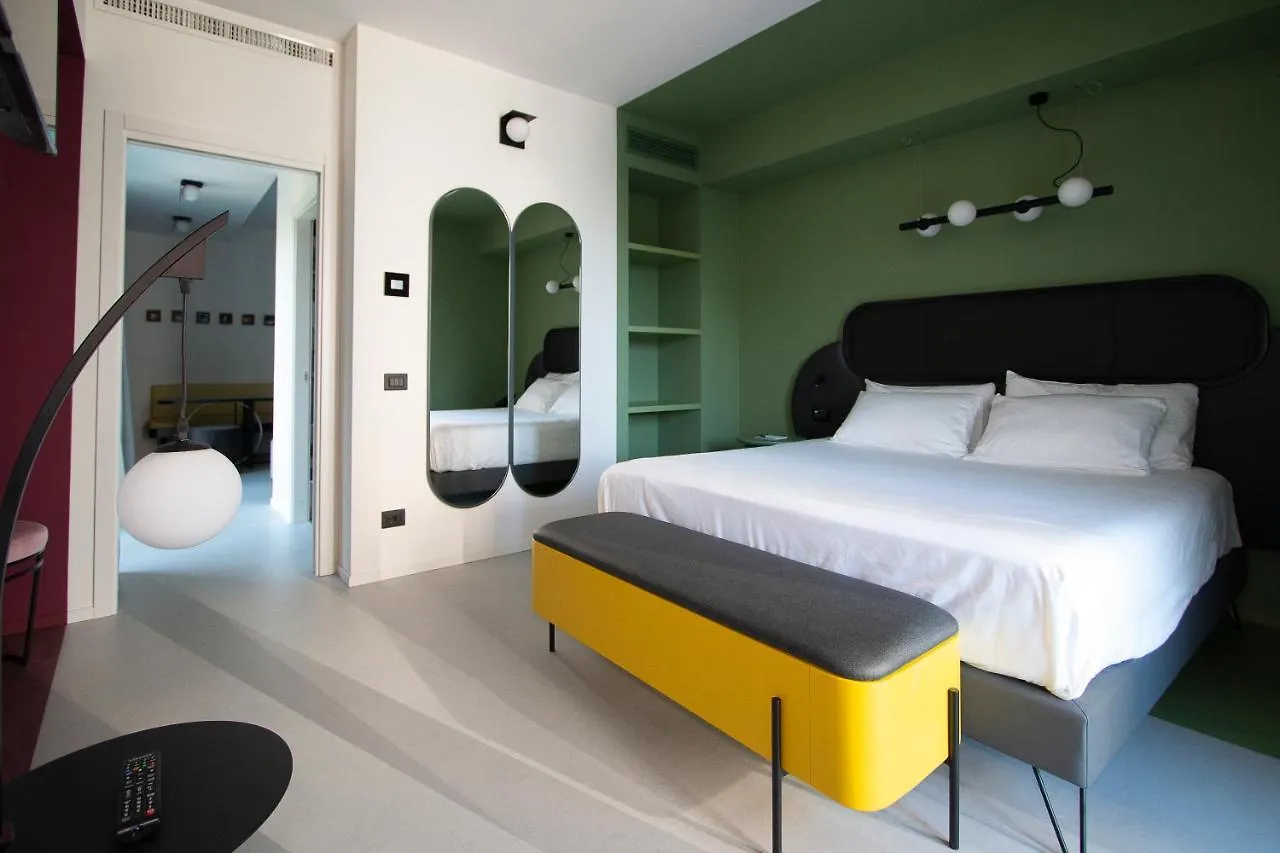 ****  Demo Hotel Design Emotion Rimini Italy